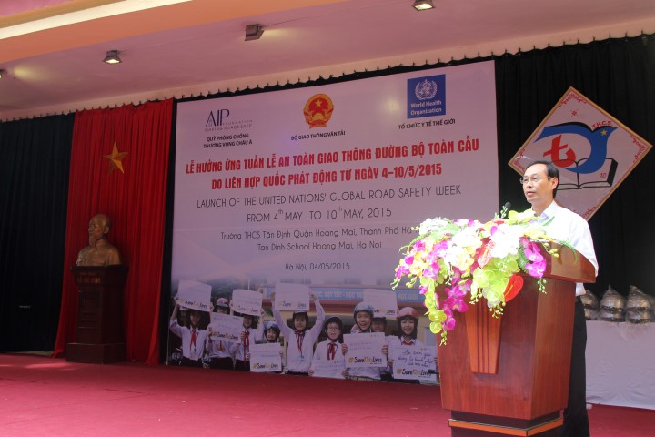 Vice Minister of the Ministry of Transport speaks at the launch of UN Global Road Safety Week in Vietnam